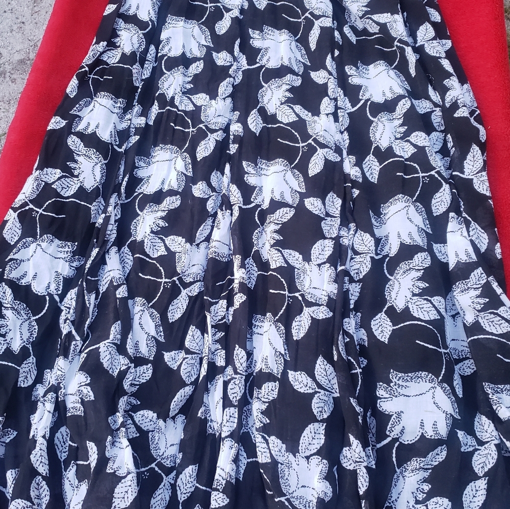 Preswick & Moore Floral Skirt